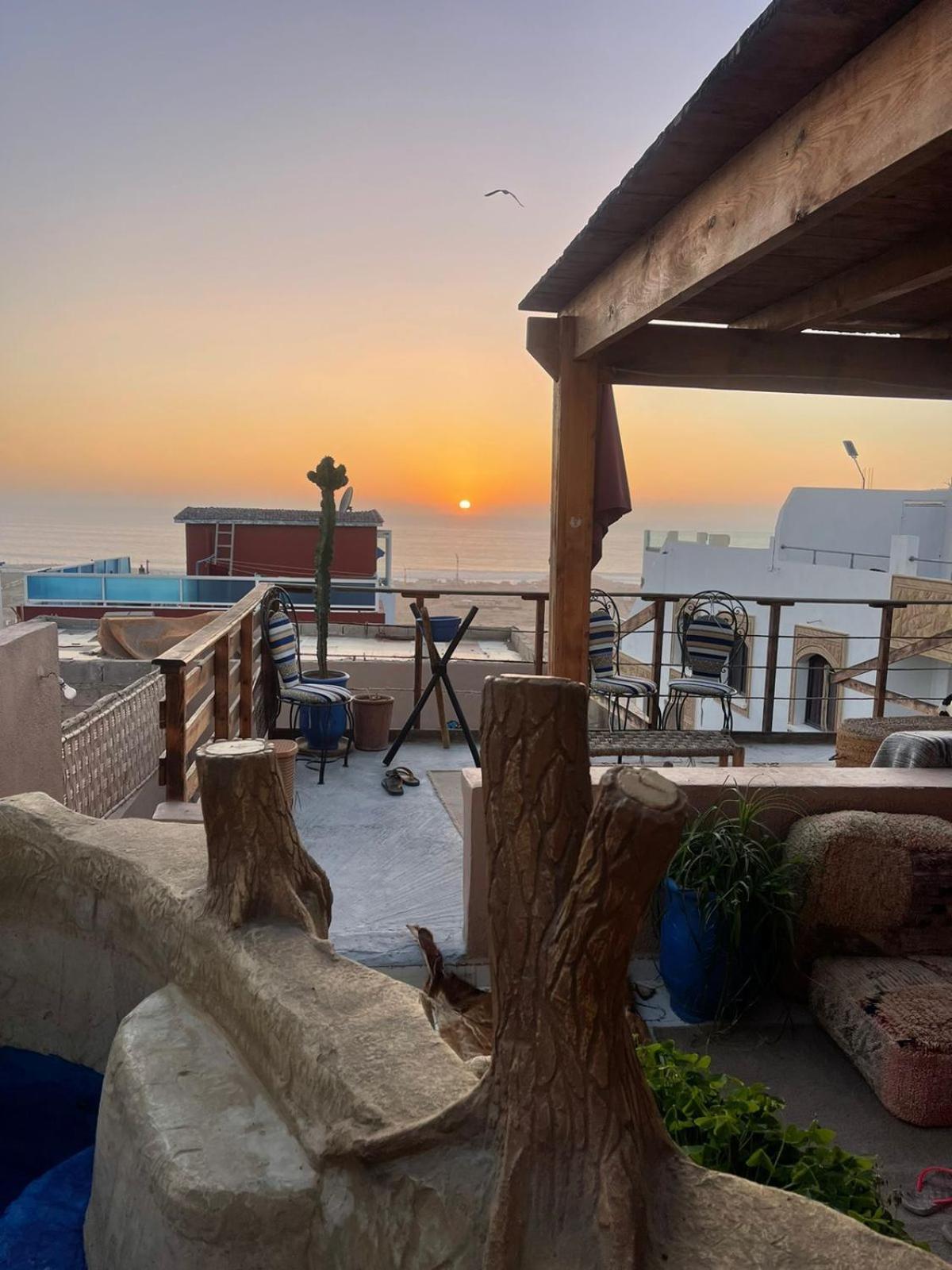 Surf & Salsa Guest House Agadir Esterno foto